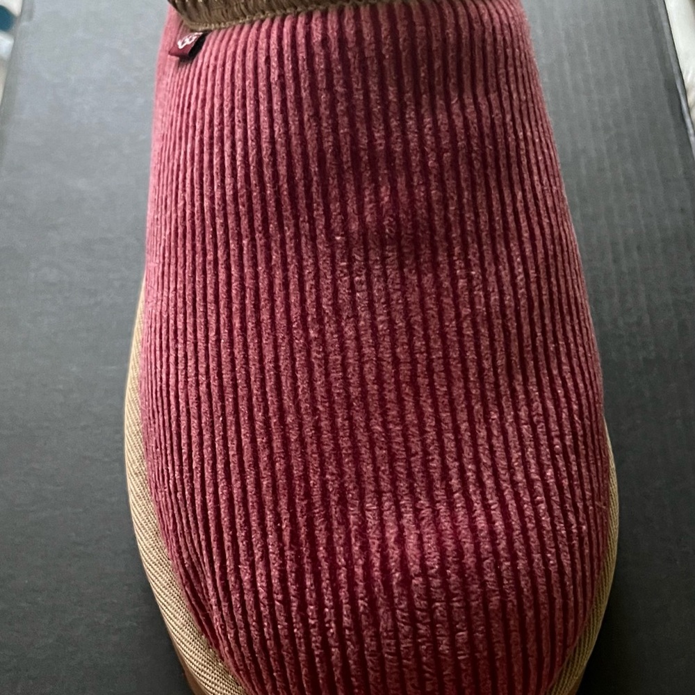 Mens new Uggs size 13 wine color